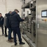 Hjerteligt velkommen udenlandske kunder til at besøge vores virksomhed for at inspicere sekundært presseudstyr